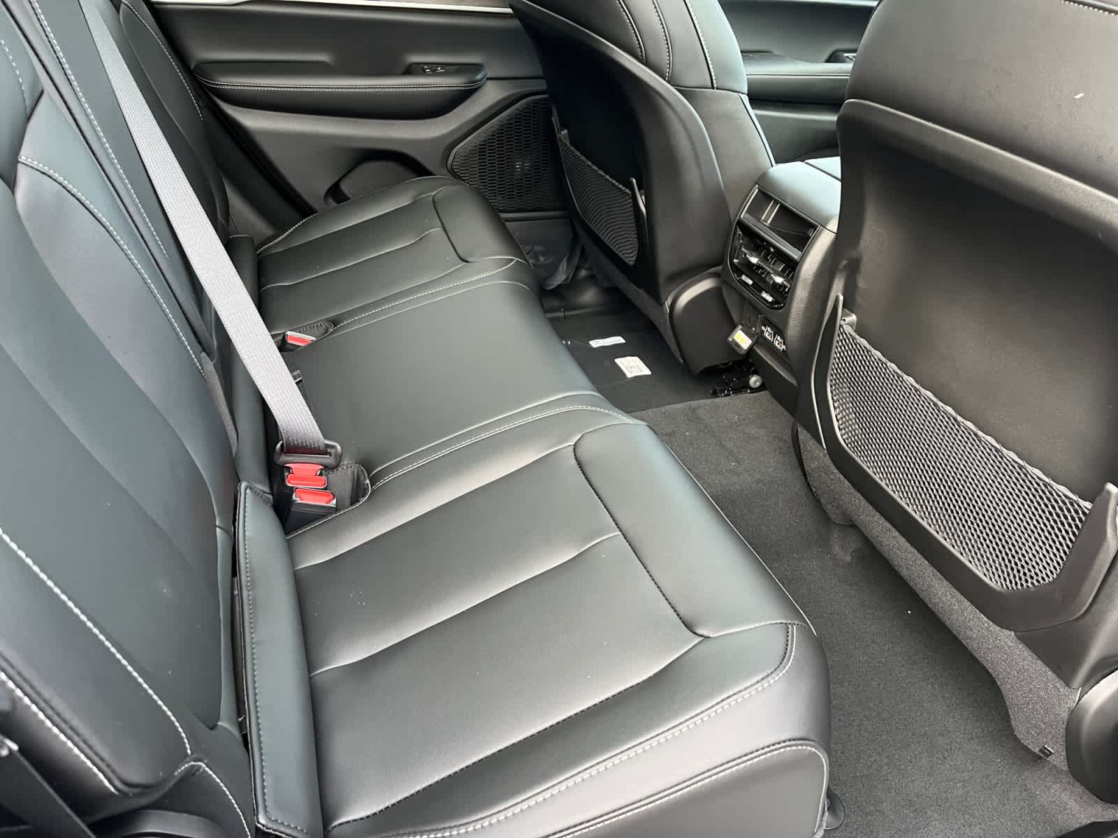 new 2025 Jeep Grand Cherokee car, priced at $49,540