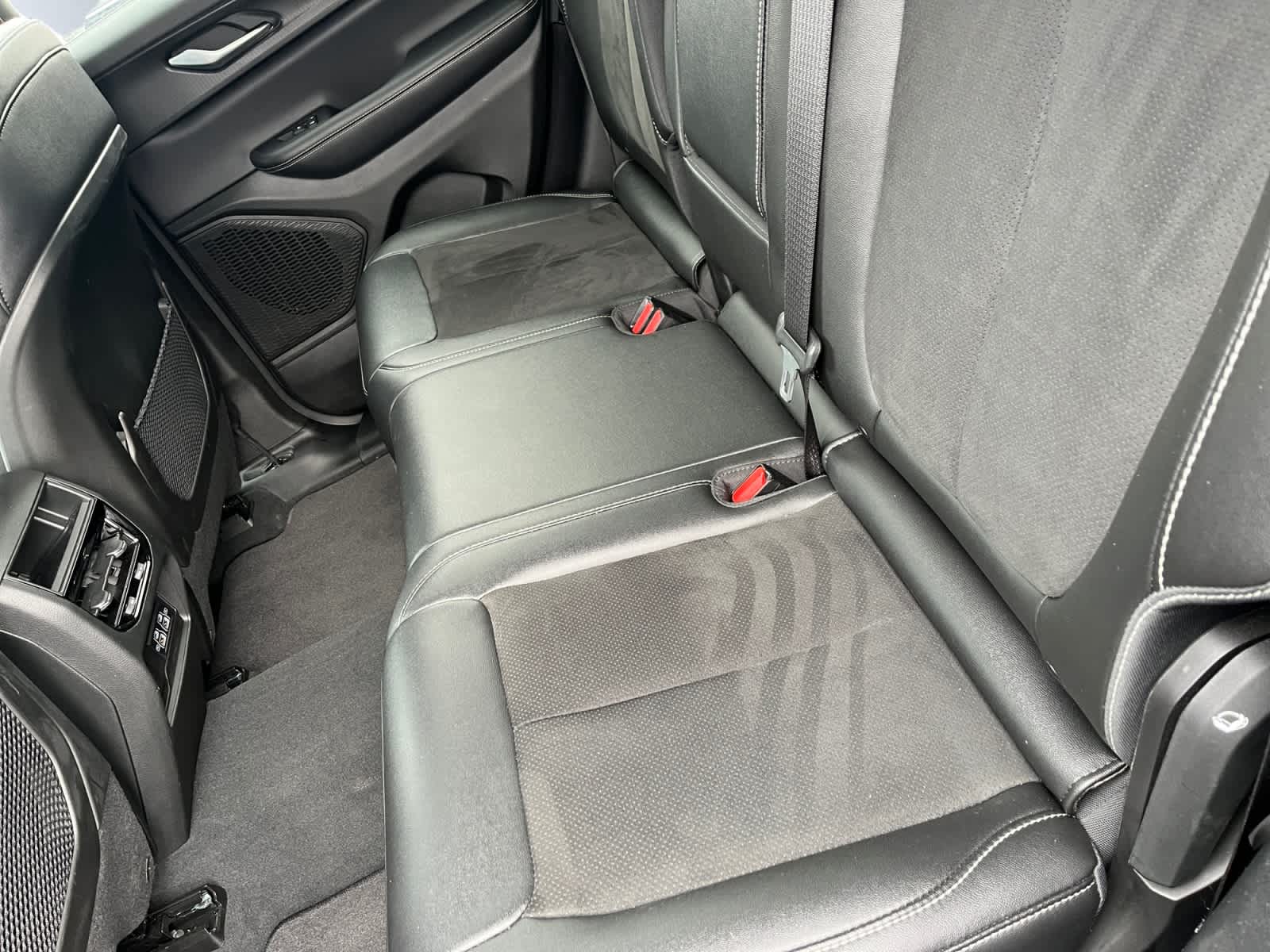 used 2024 Jeep Grand Cherokee car, priced at $33,303