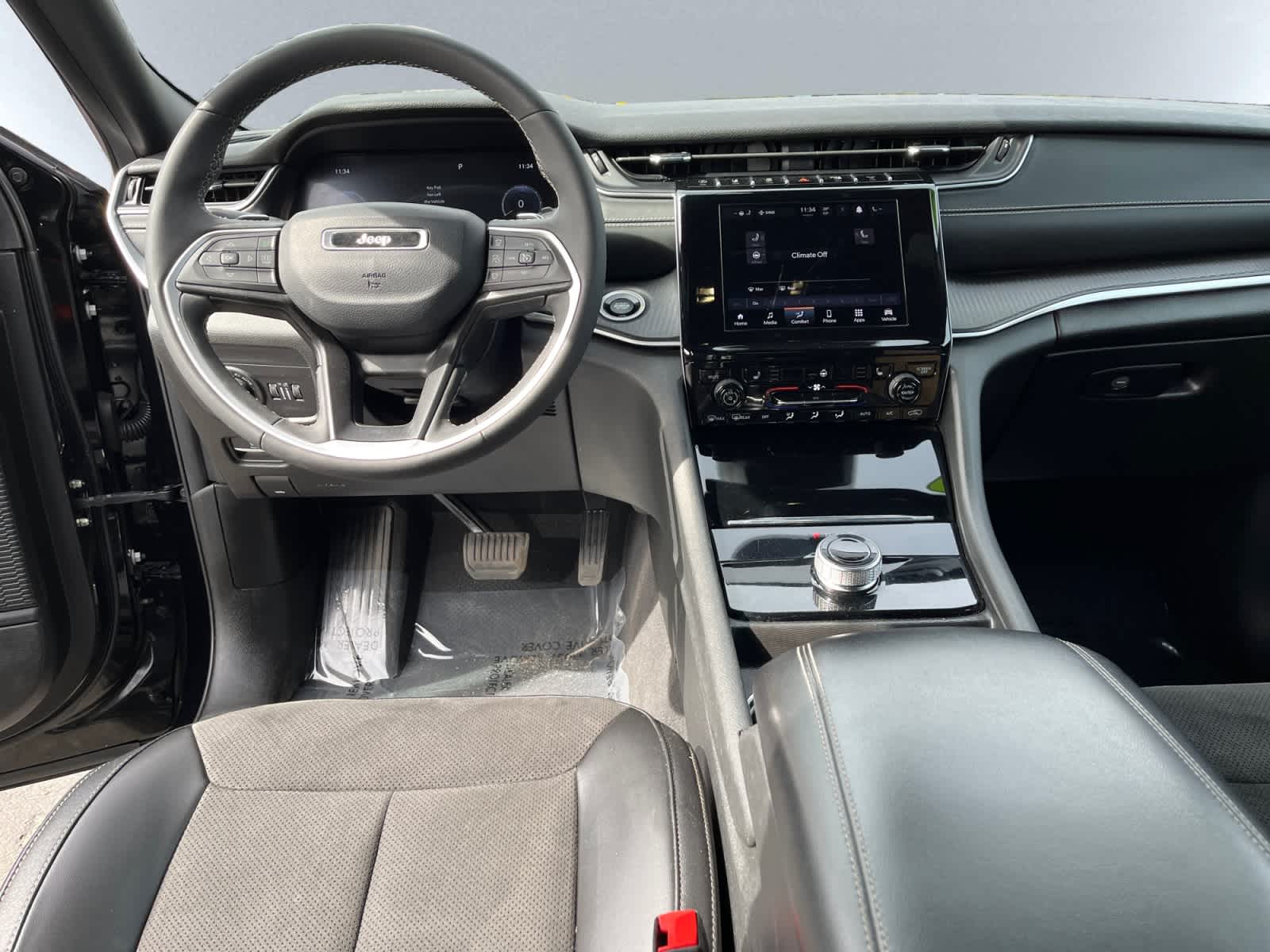 used 2023 Jeep Grand Cherokee car, priced at $28,135