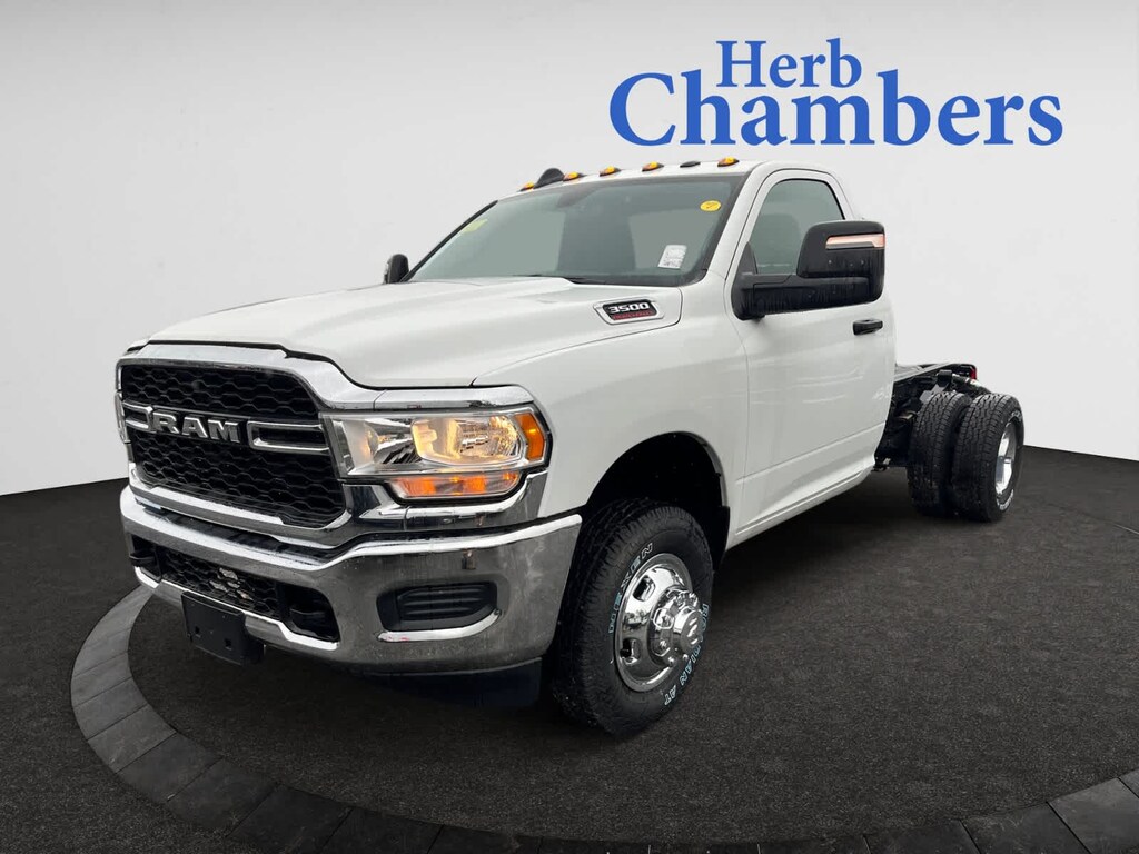 New 2024 Ram 3500 Chassis Cab 3500 TRADESMAN CHASSIS REGULAR CAB 4X4 60' CA Pickup