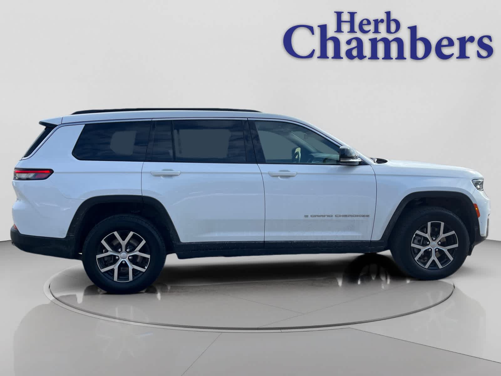 used 2024 Jeep Grand Cherokee L car, priced at $35,039