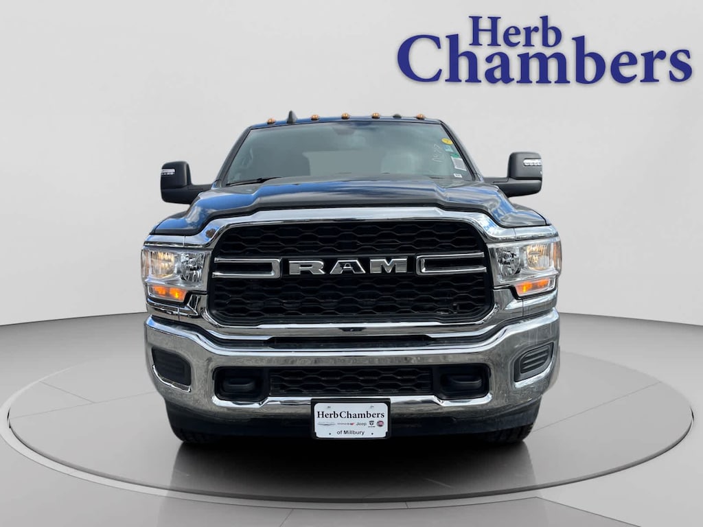 New 2024 Ram 2500 TRADESMAN CREW CAB 4X4 6'4 BOX Pickup