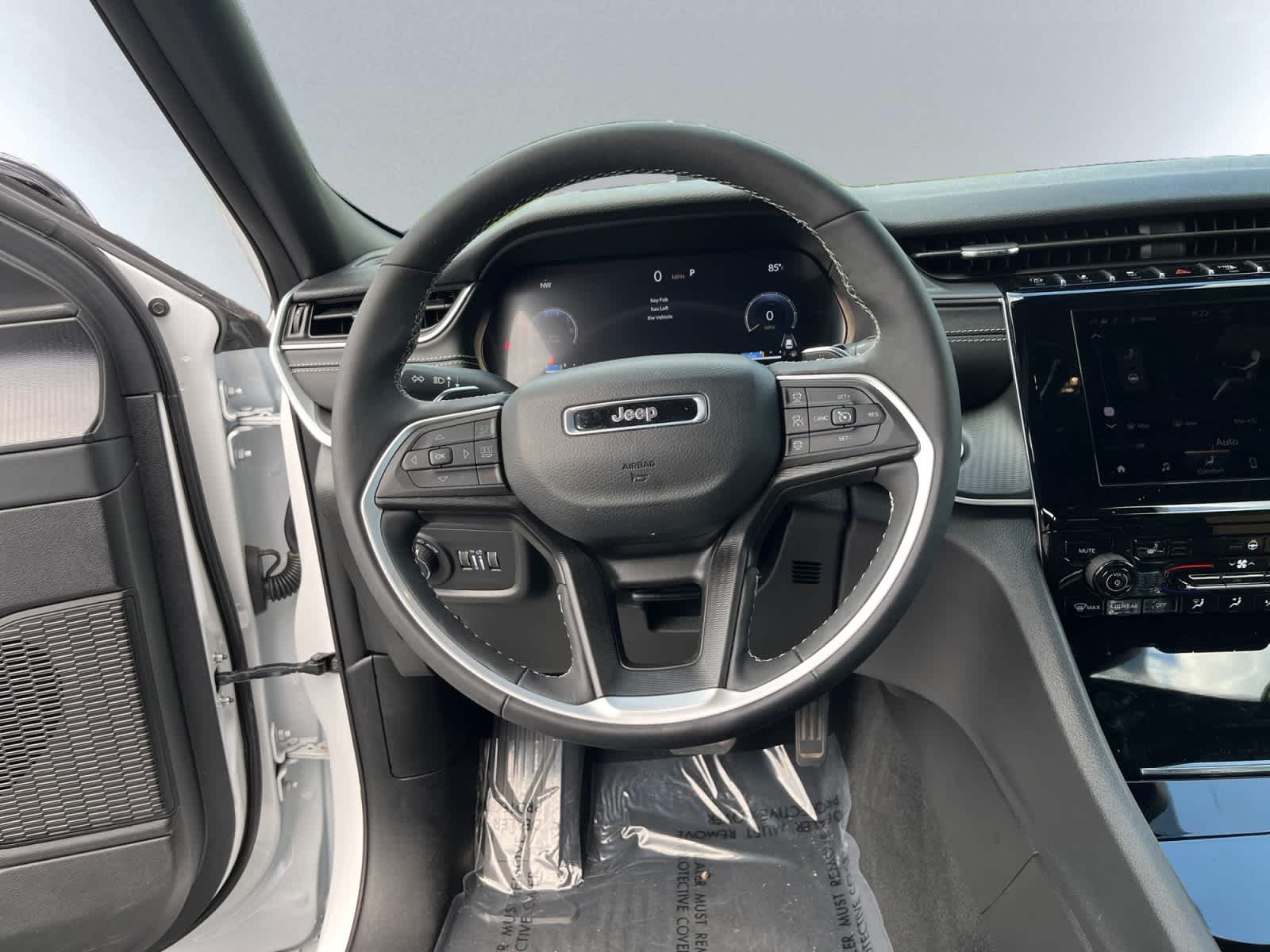 2025 Jeep Grand Cherokee Altitude - Photo 17