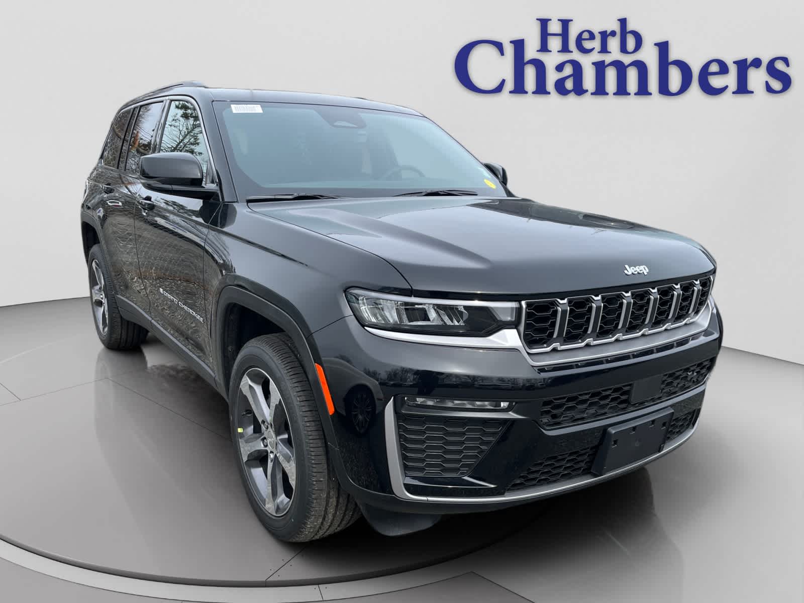 new 2026 Jeep Grand Cherokee car, priced at $47,805