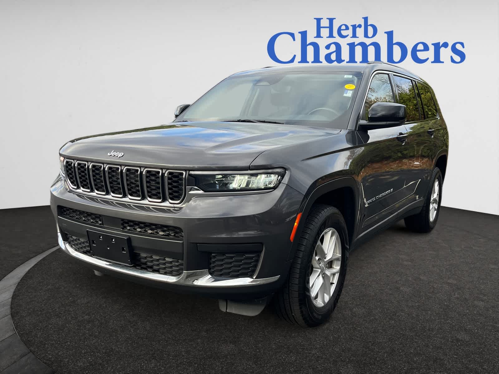 2021 Jeep Grand Cherokee Laredo photo 4