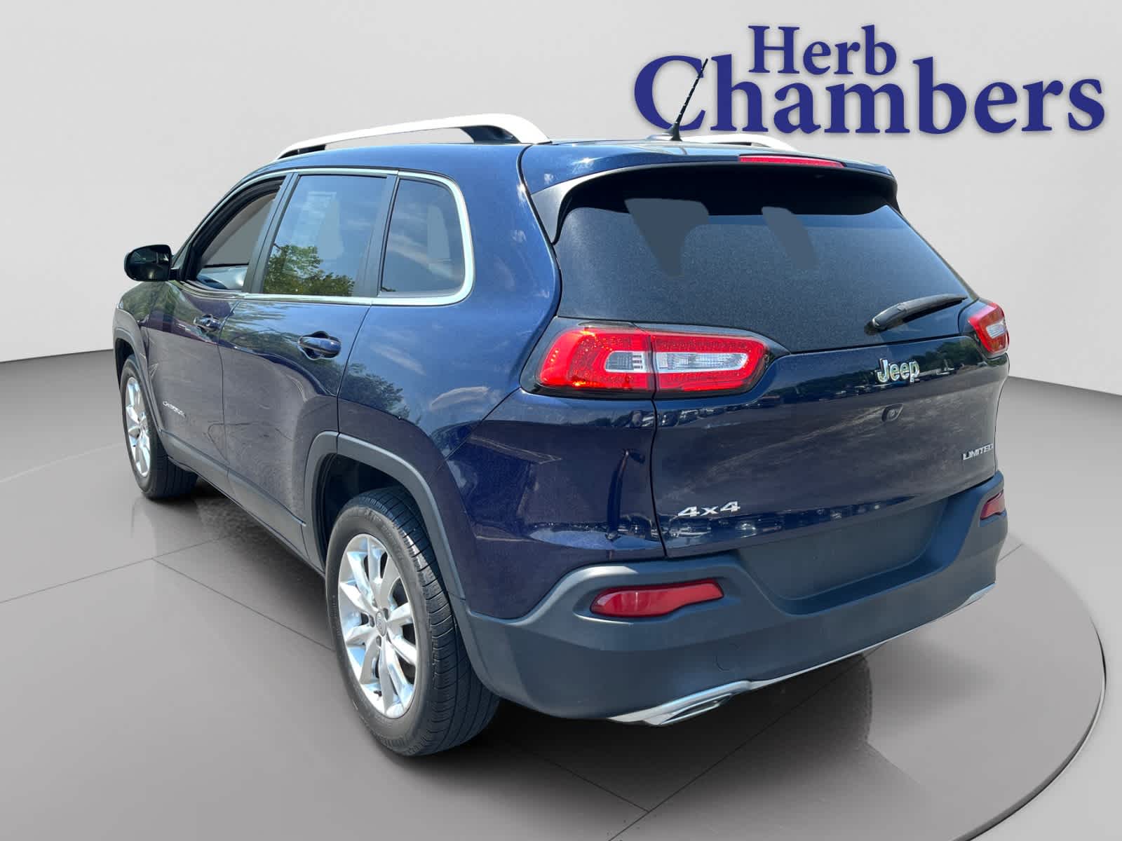 used 2015 Jeep Cherokee car, priced at $10,349