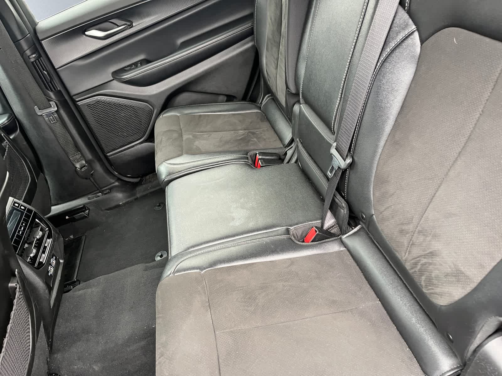 used 2024 Jeep Grand Cherokee L car, priced at $29,466