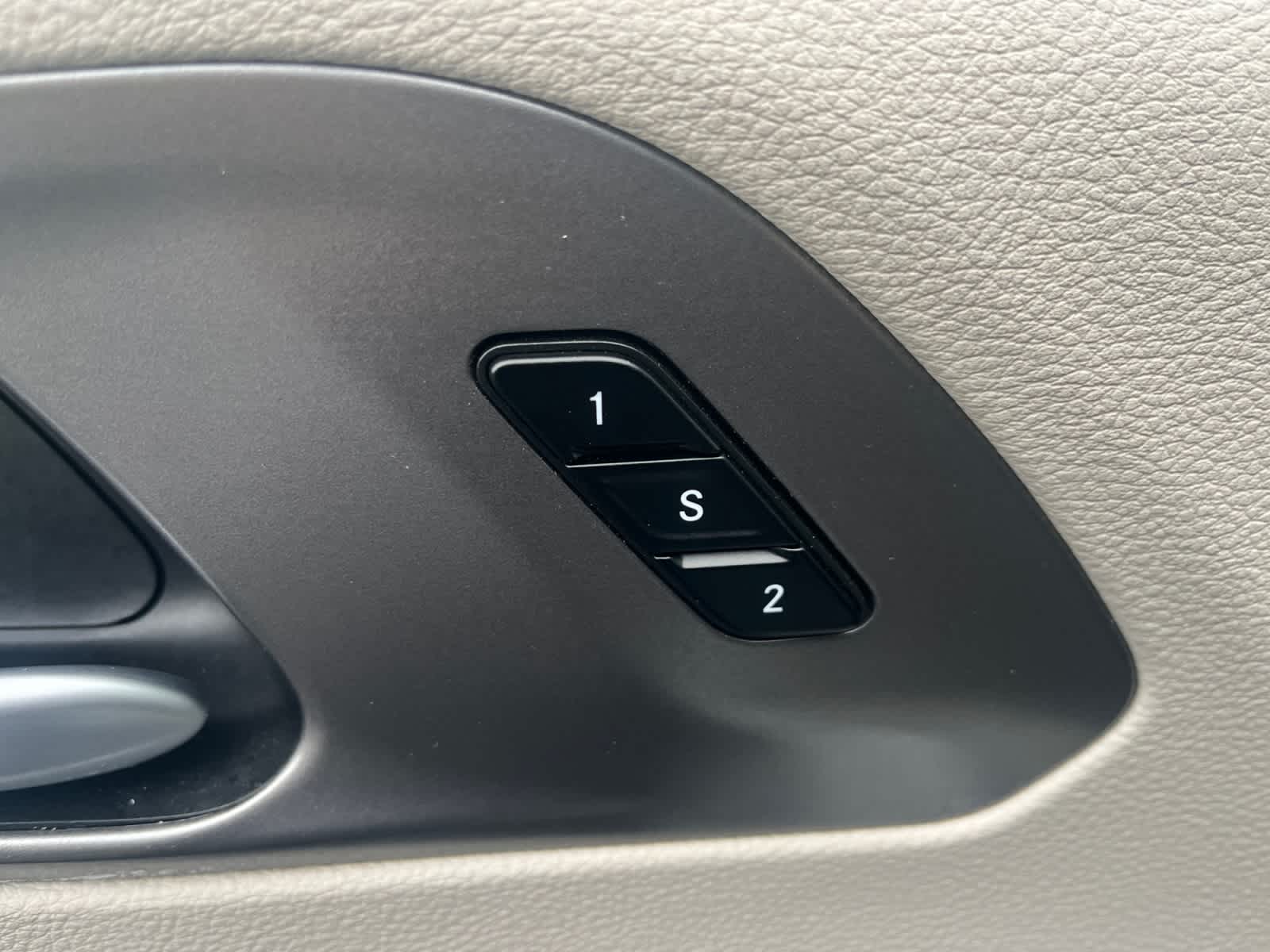 used 2024 Chrysler Pacifica car, priced at $27,069