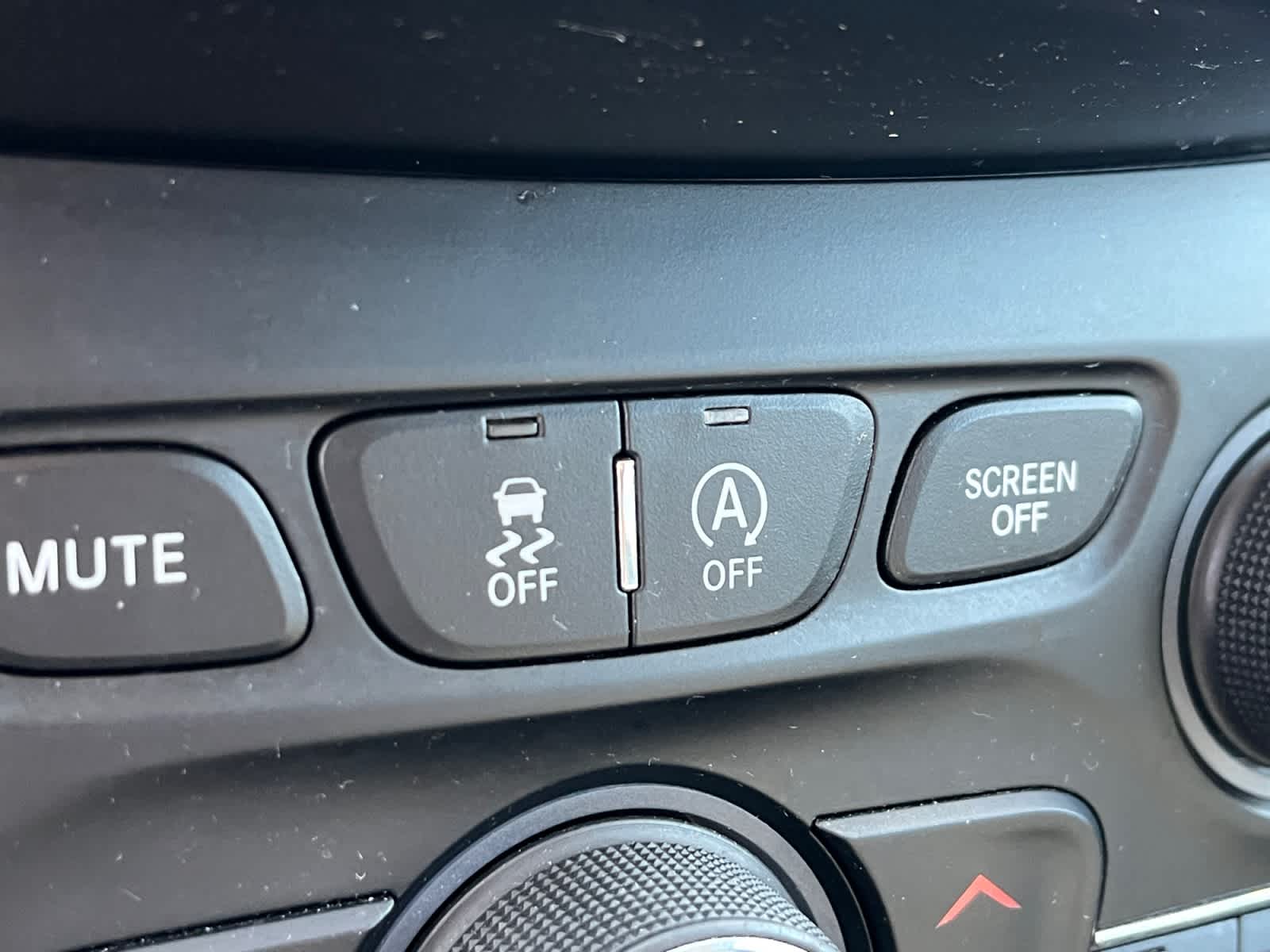 used 2019 Jeep Cherokee car, priced at $15,144