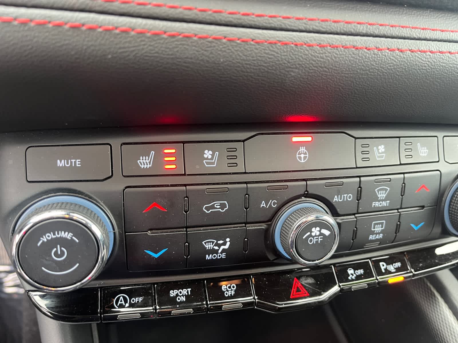 used 2024 Dodge Durango car, priced at $32,858