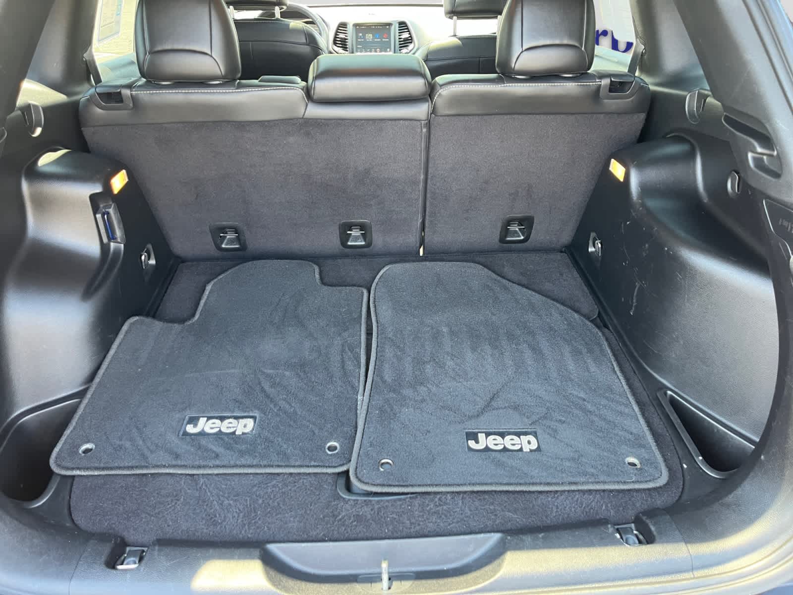 used 2015 Jeep Cherokee car, priced at $10,349