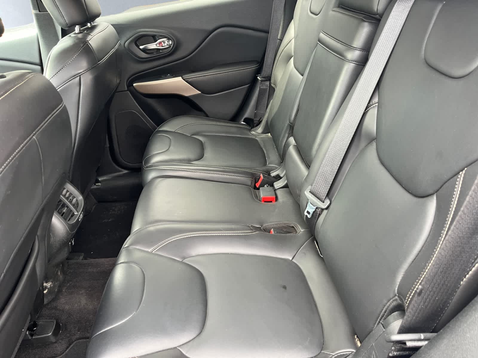 used 2018 Jeep Cherokee car, priced at $12,314