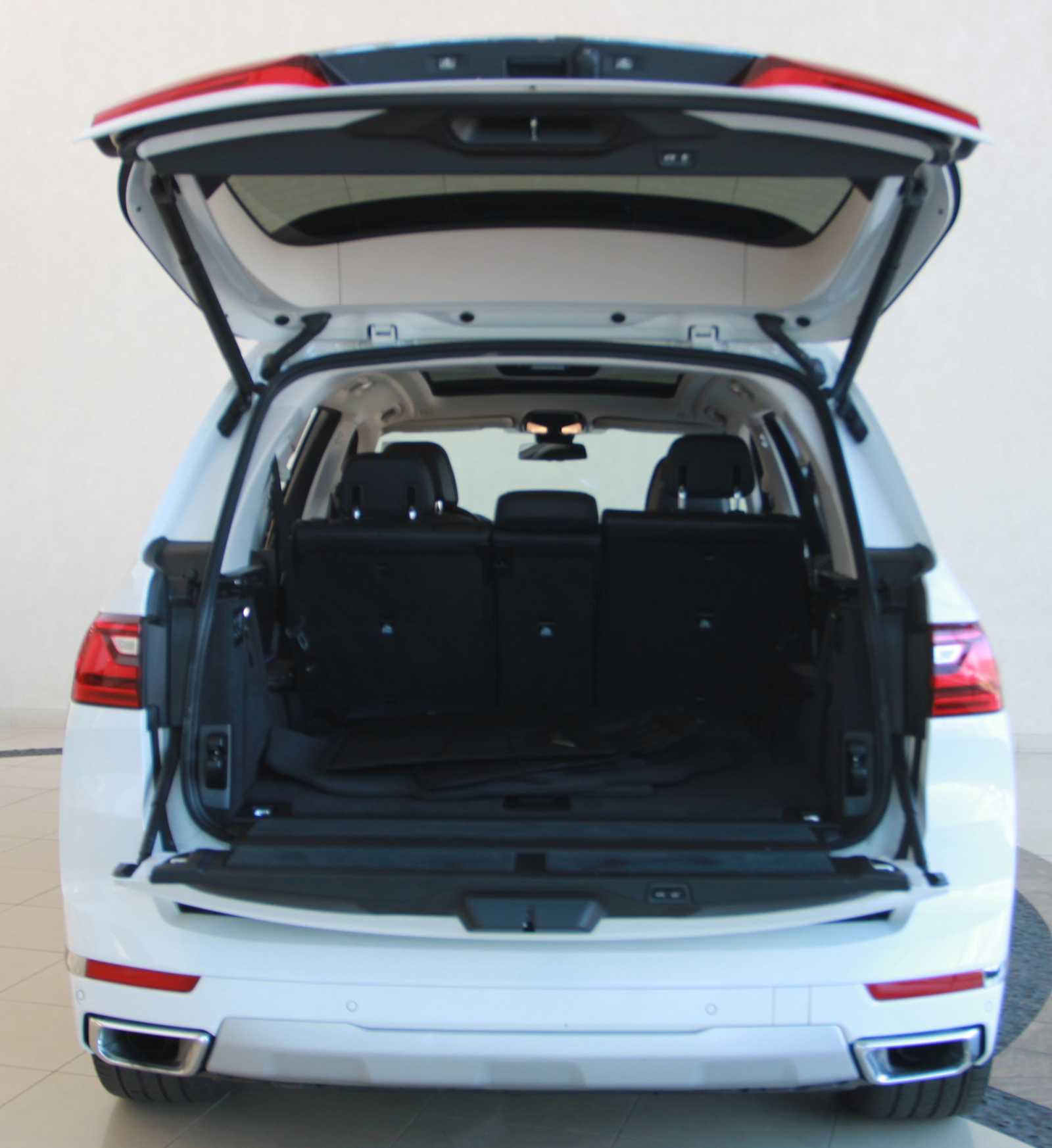 used 2021 BMW X7 xDrive40i car, priced at $34,899