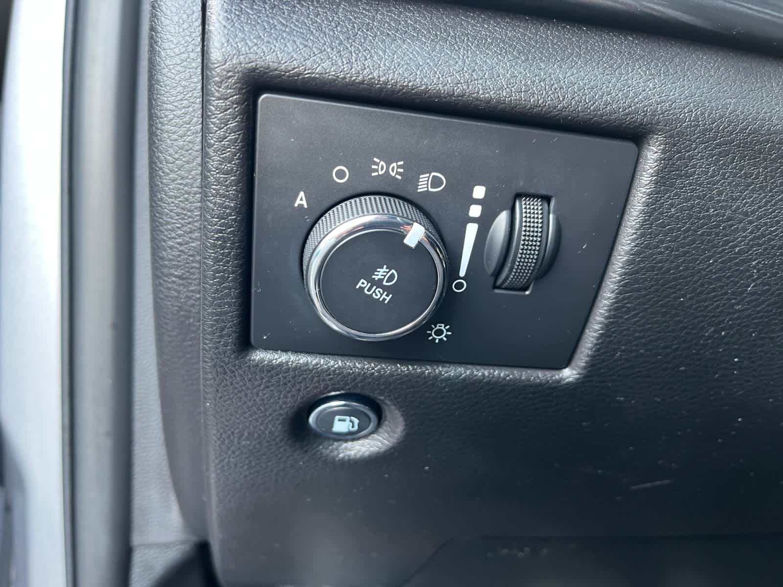 used 2020 Jeep Grand Cherokee car, priced at $23,402