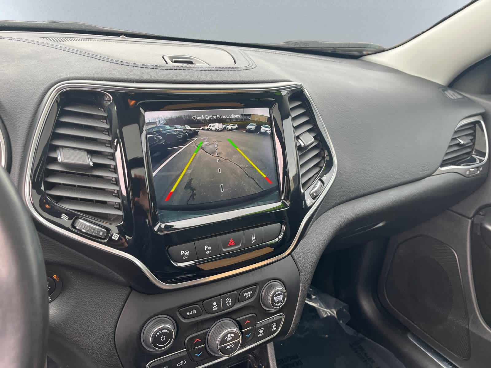 used 2021 Jeep Cherokee car, priced at $20,310