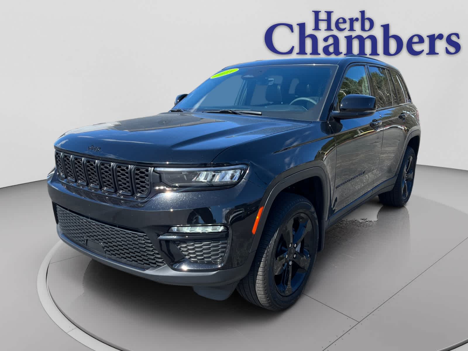 used 2025 Jeep Grand Cherokee car, priced at $41,729