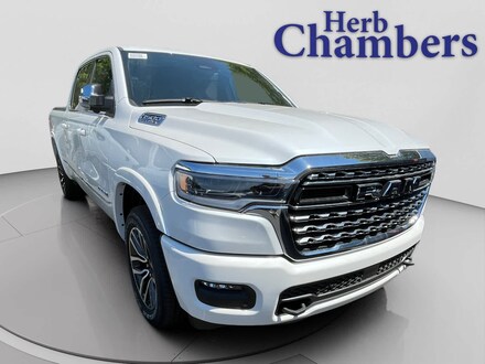 2025 Ram 1500 LIMITED CREW CAB 4X4 6'4 BOX Pickup