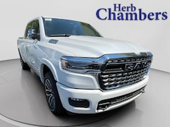 2025 Ram 1500 LIMITED CREW CAB 4X4 6'4 BOX Pickup