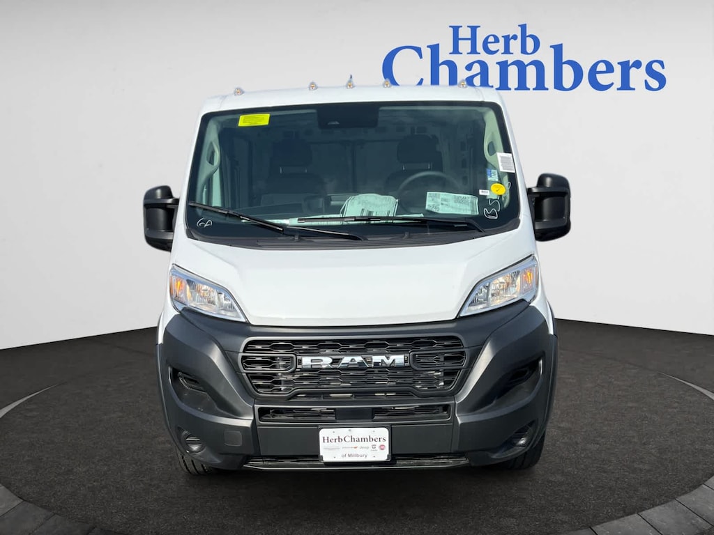 New 2025 Ram ProMaster PROMASTER 1500 TRADESMAN CARGO VAN LOW ROOF 118' W Cargo Van