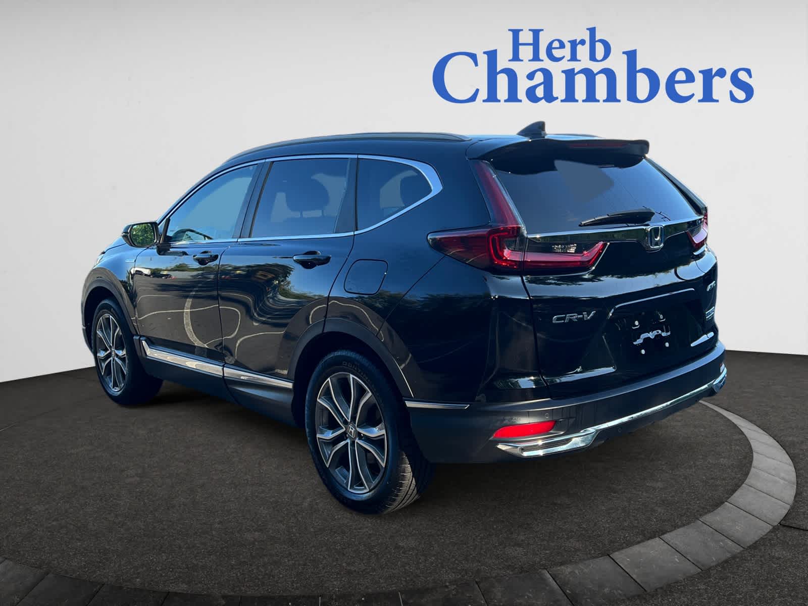 2022 Honda CR-V Hybrid Touring photo 3