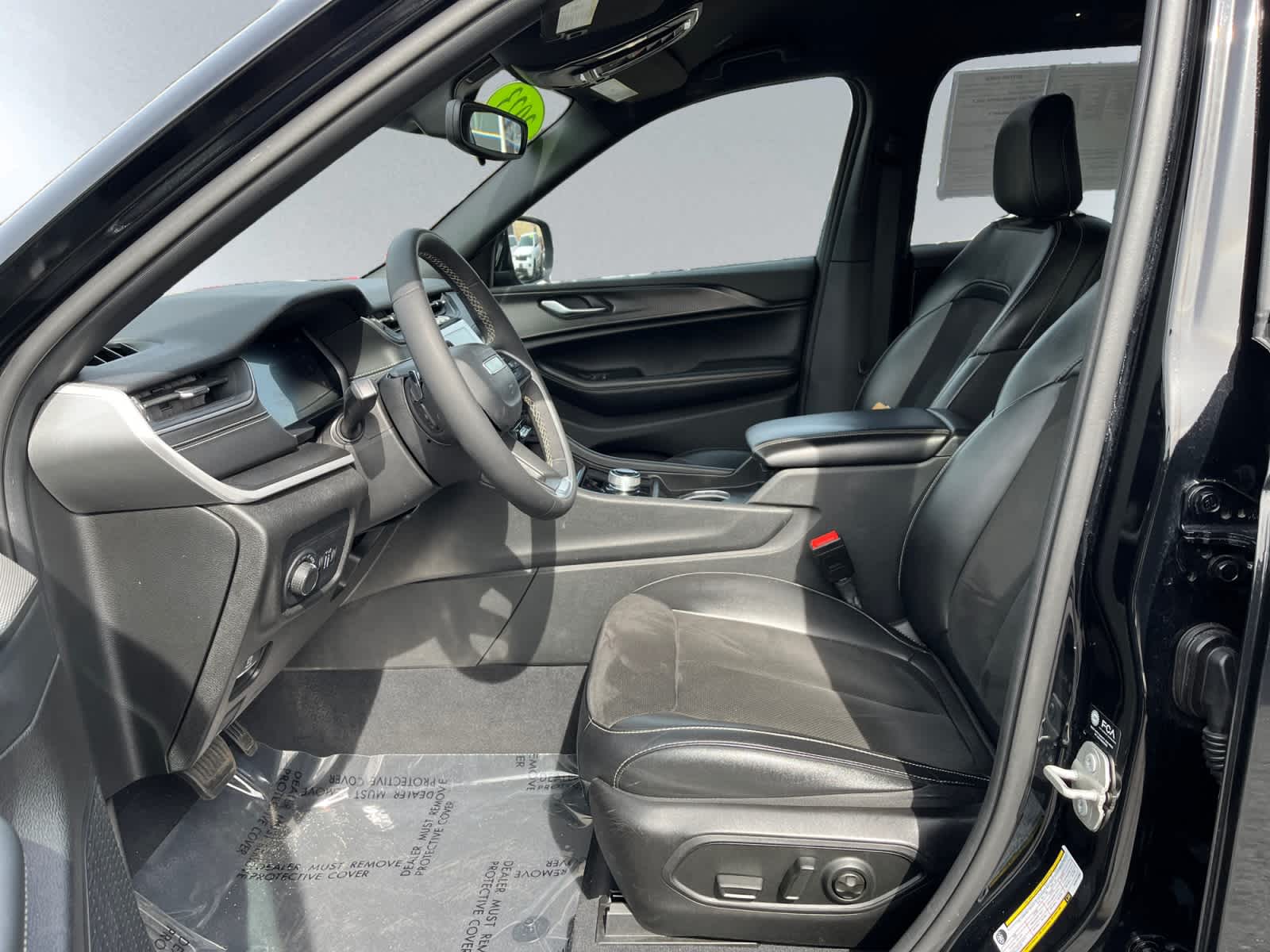 used 2023 Jeep Grand Cherokee car, priced at $28,135