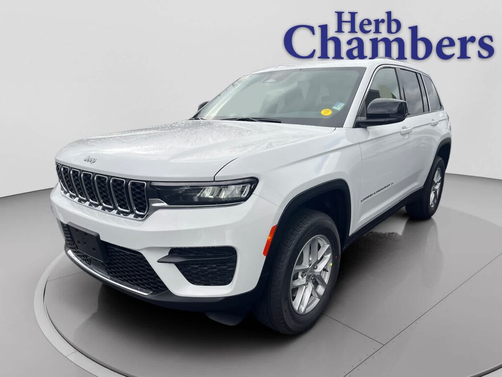 New 2025 Jeep Grand Cherokee LAREDO X 4X4 Sport Utility
