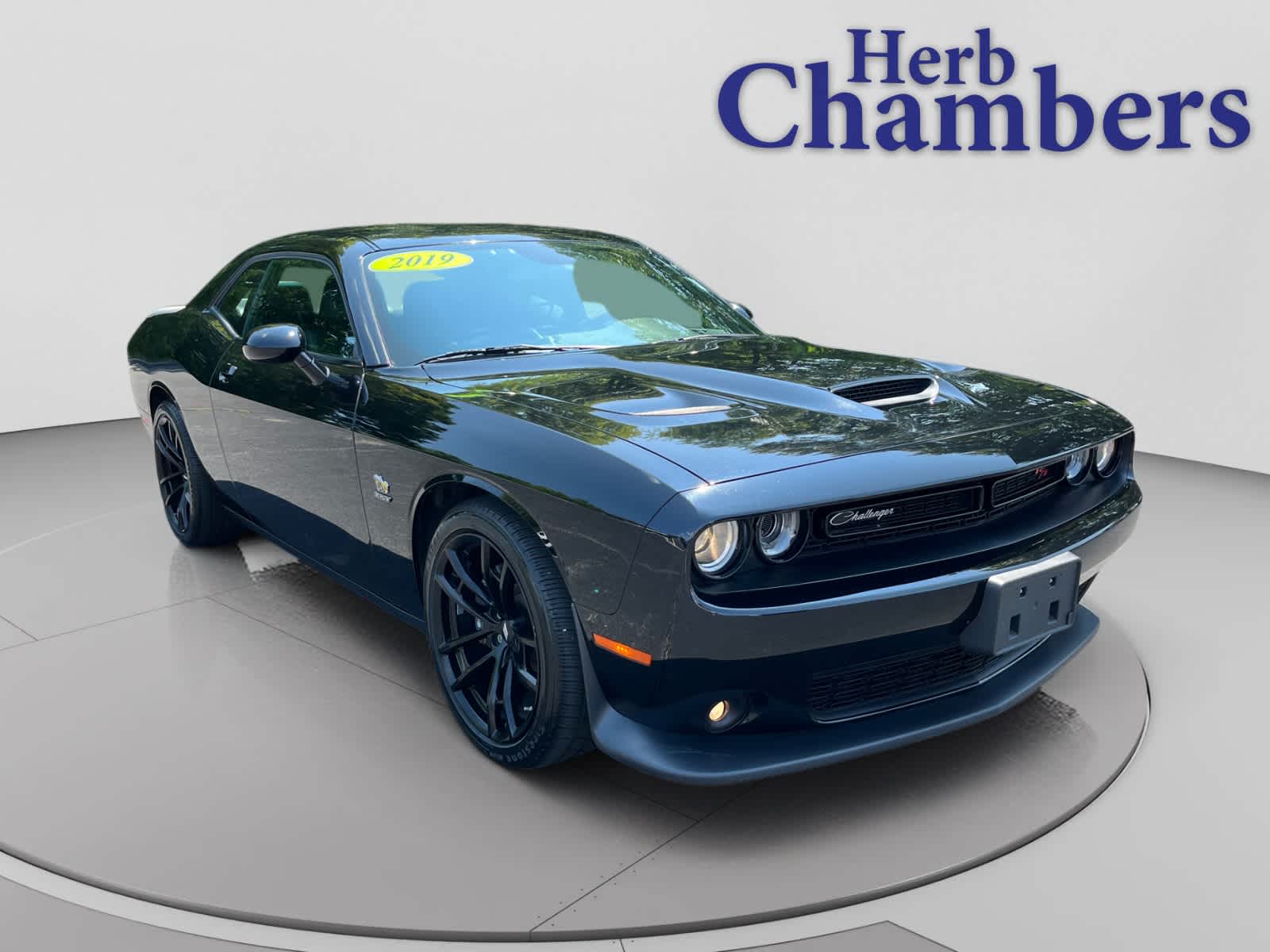 Pitch Black Clearcoat 2019 Dodge Challenger Coupe Rear-Wheel Drive Automatic