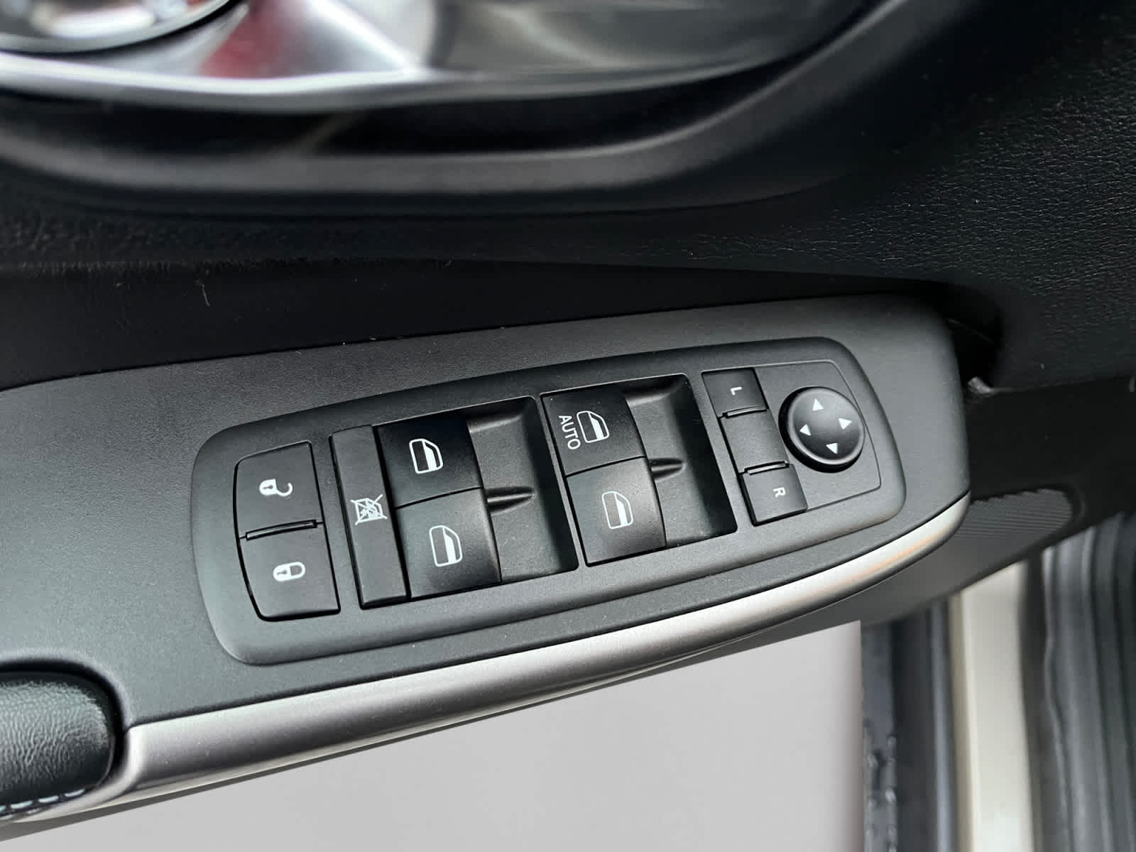 used 2019 Jeep Cherokee car, priced at $15,523