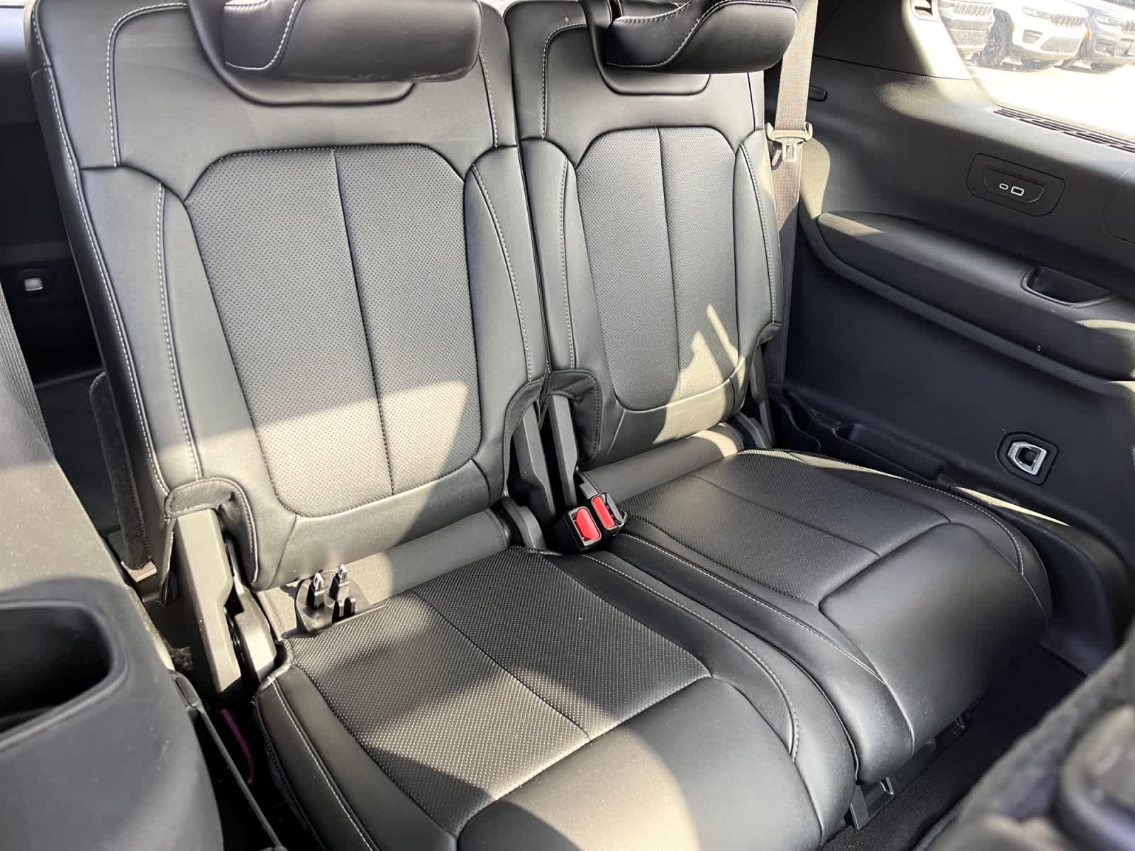 used 2024 Jeep Grand Cherokee L car, priced at $35,039