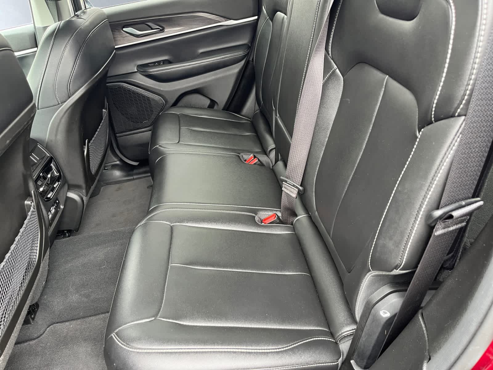 used 2023 Jeep Grand Cherokee car, priced at $33,131