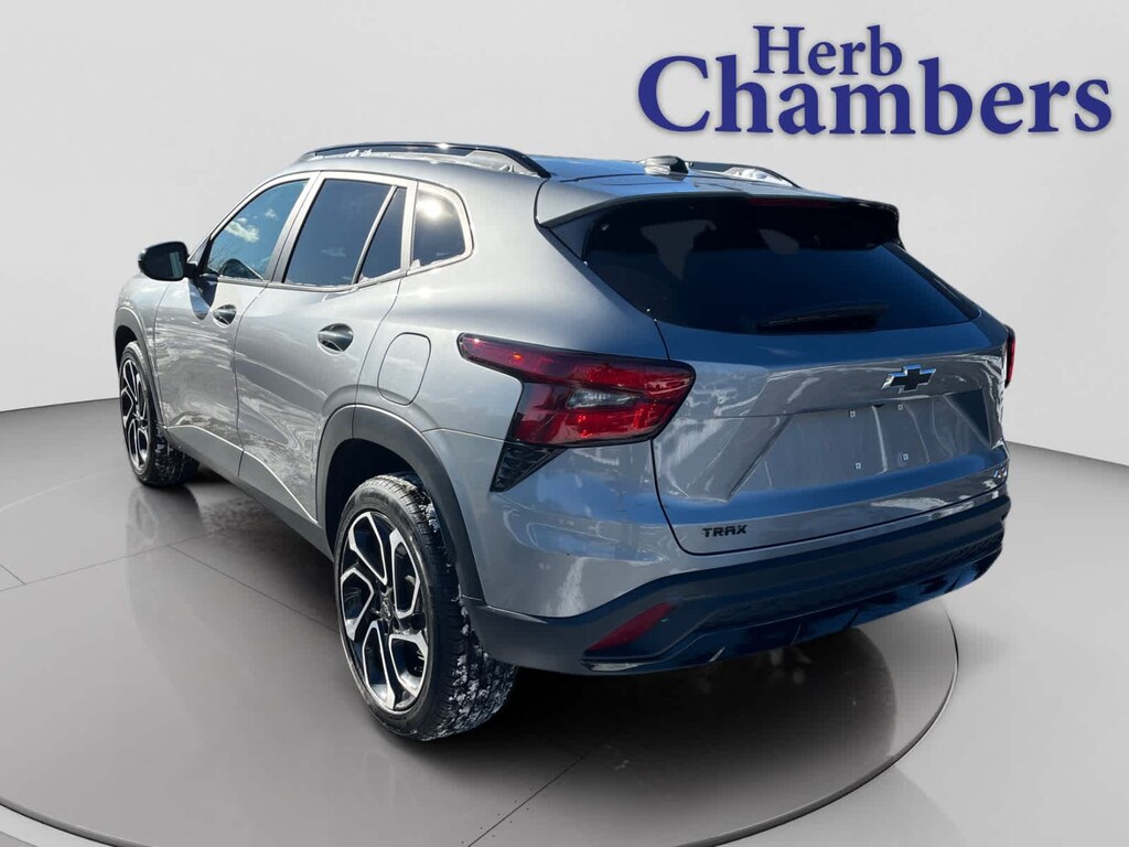 Used 2025 Chevrolet Trax 2RS SUV