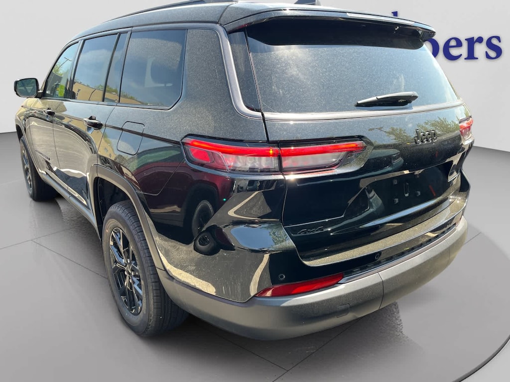 New 2026 Jeep Grand Cherokee L LAREDO ALTITUDE 4X4 Sport Utility