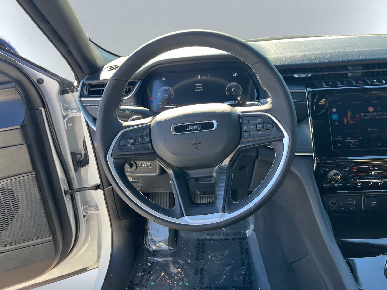 used 2025 Jeep Grand Cherokee car, priced at $37,633