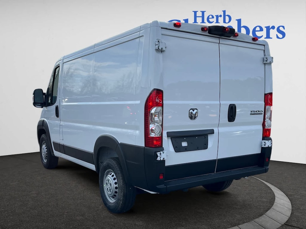 New 2025 Ram ProMaster PROMASTER 1500 TRADESMAN CARGO VAN LOW ROOF 118' W Cargo Van