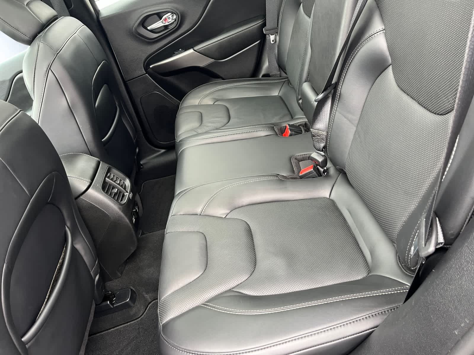 used 2021 Jeep Cherokee car, priced at $22,502