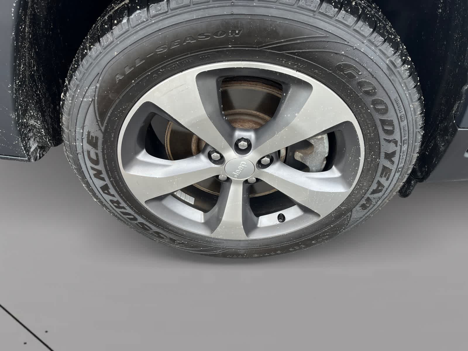 used 2021 Jeep Cherokee car, priced at $22,502