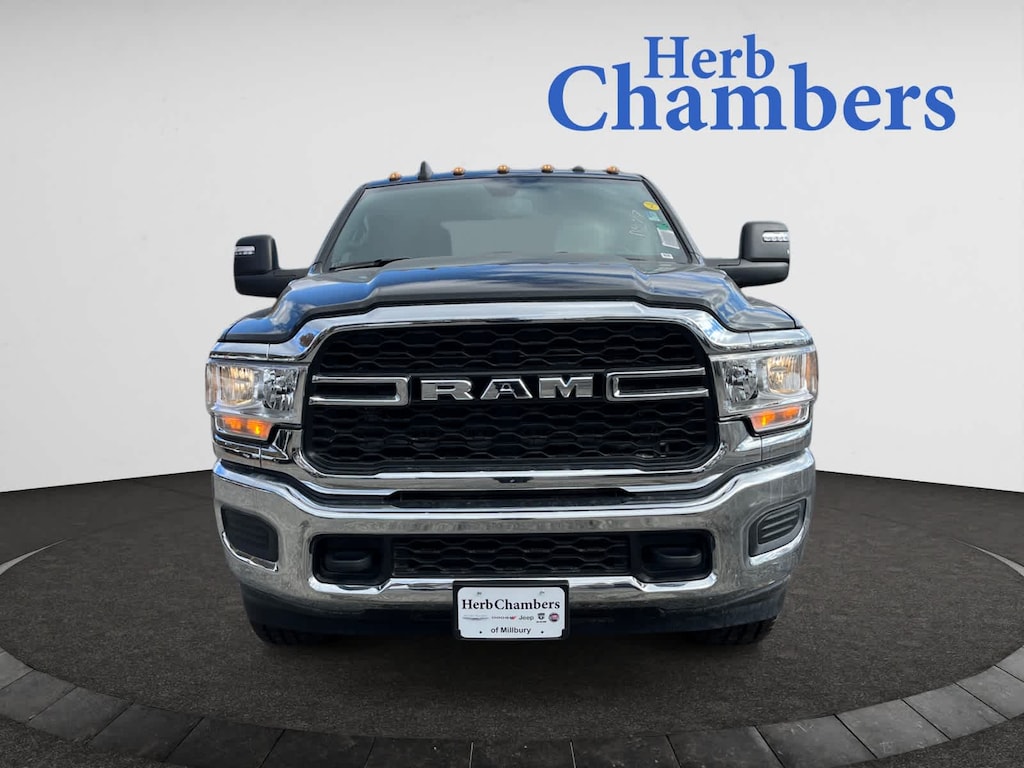 New 2024 Ram 2500 TRADESMAN CREW CAB 4X4 6'4 BOX Pickup