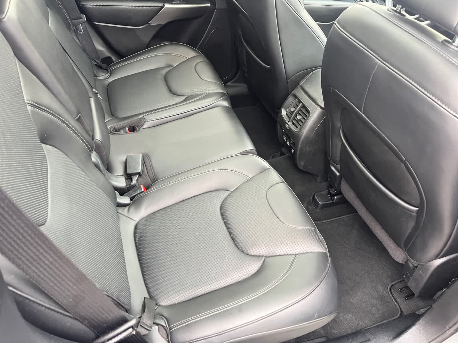 used 2021 Jeep Cherokee car, priced at $20,310