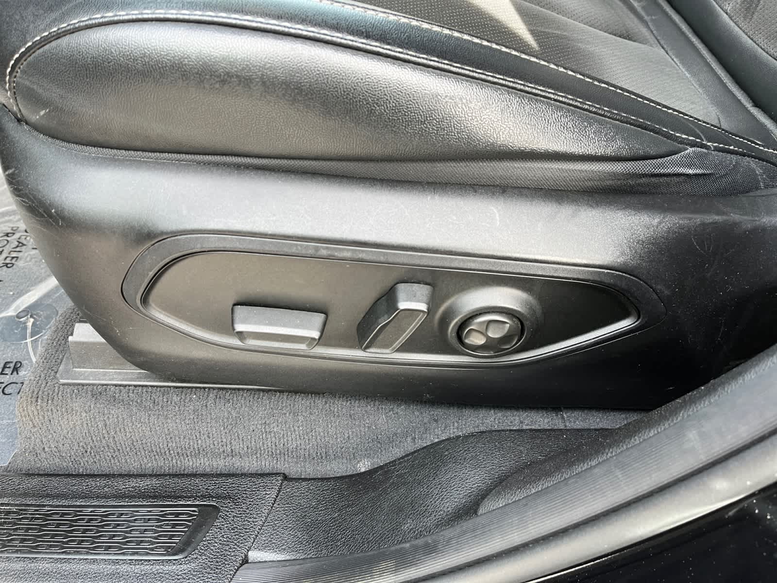 used 2023 Jeep Grand Cherokee car, priced at $28,135