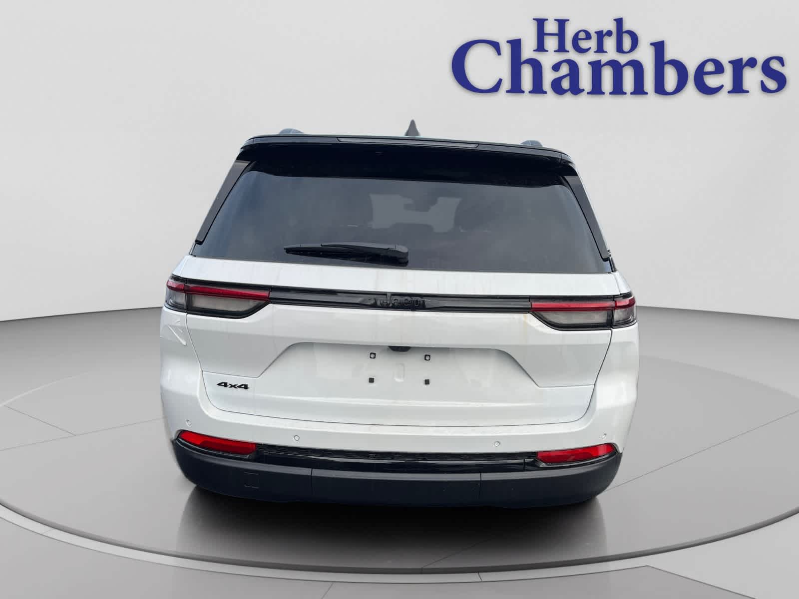 new 2025 Jeep Grand Cherokee car, priced at $49,540