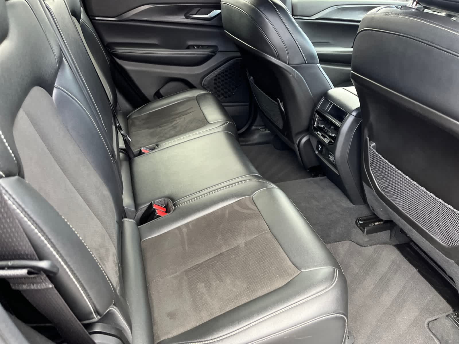 2023 Jeep Grand Cherokee Altitude - Photo 19