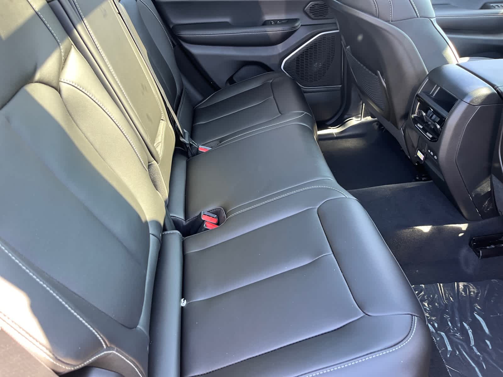 new 2026 Jeep Grand Cherokee car, priced at $47,210