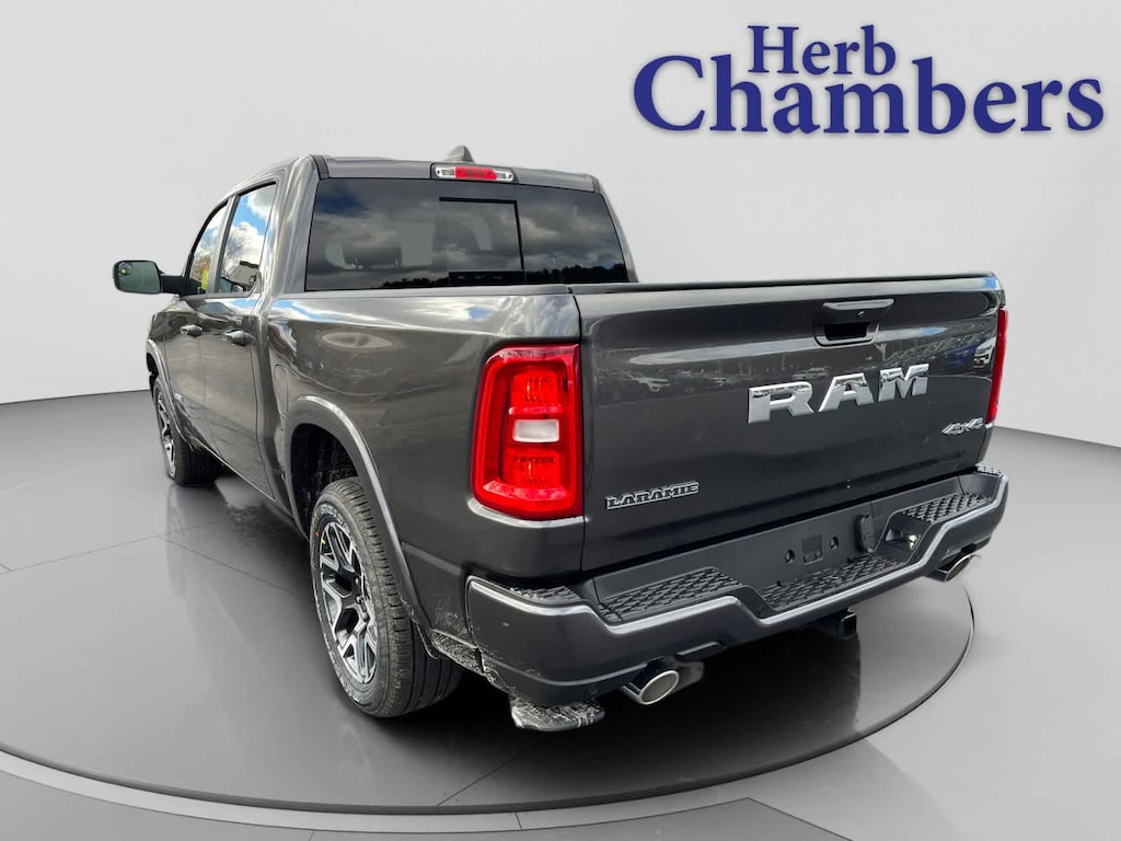New 2026 Ram 1500 LARAMIE CREW CAB 4X4 5'7 BOX Pickup