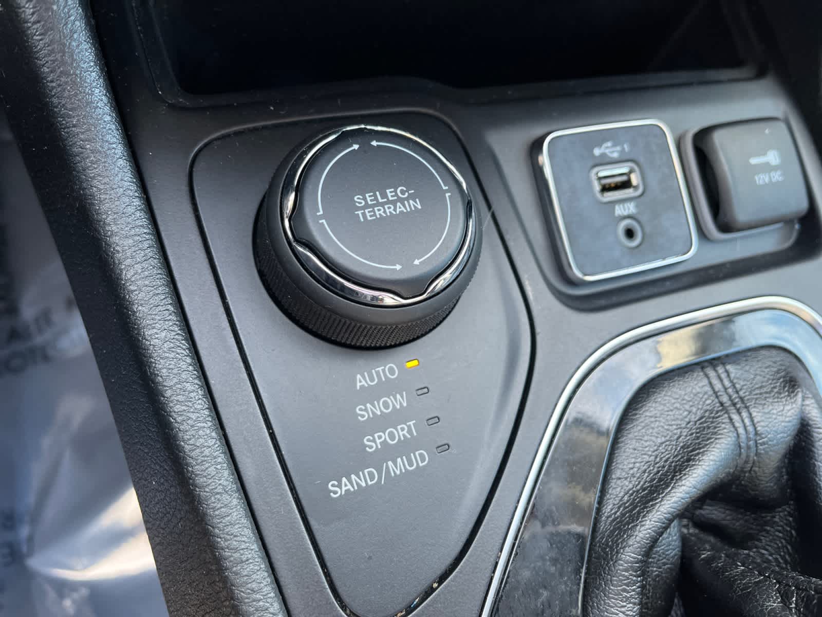 used 2019 Jeep Cherokee car, priced at $15,144