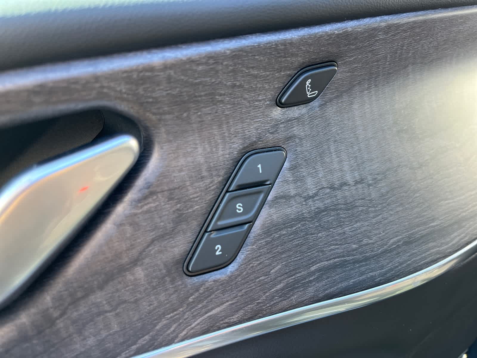 used 2022 Jeep Grand Cherokee car, priced at $32,648