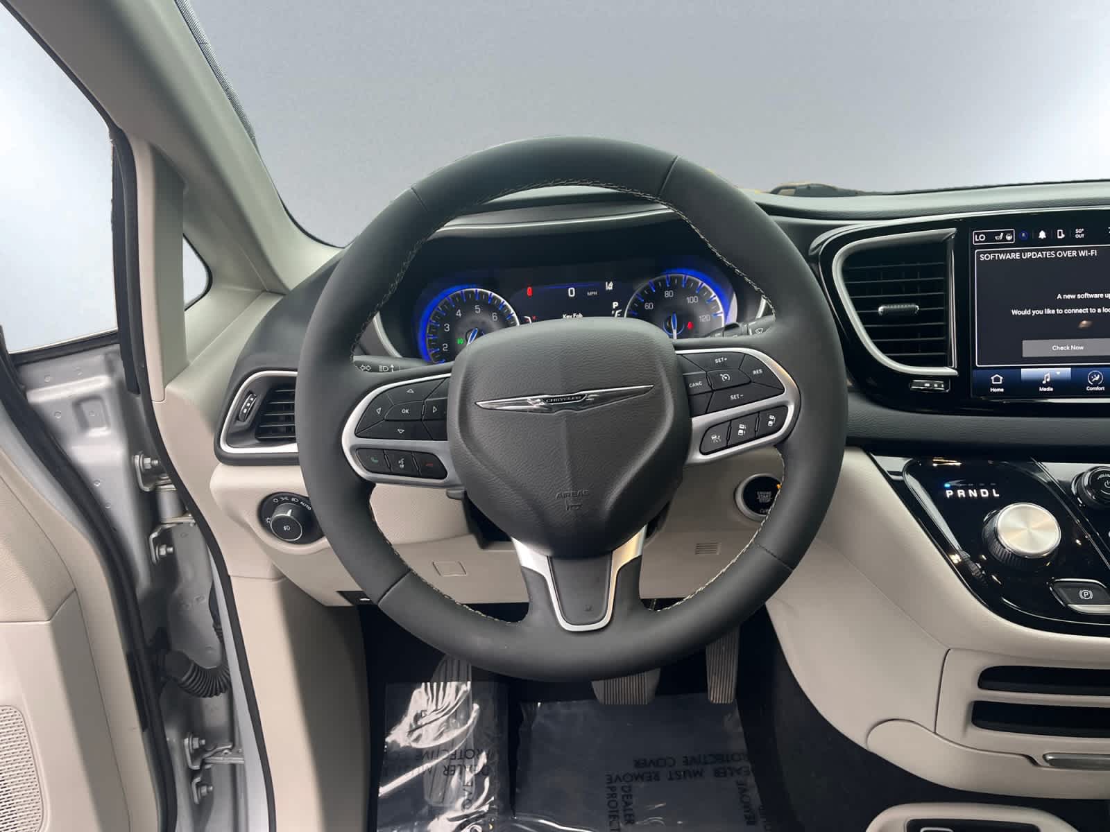 used 2024 Chrysler Pacifica car, priced at $27,069