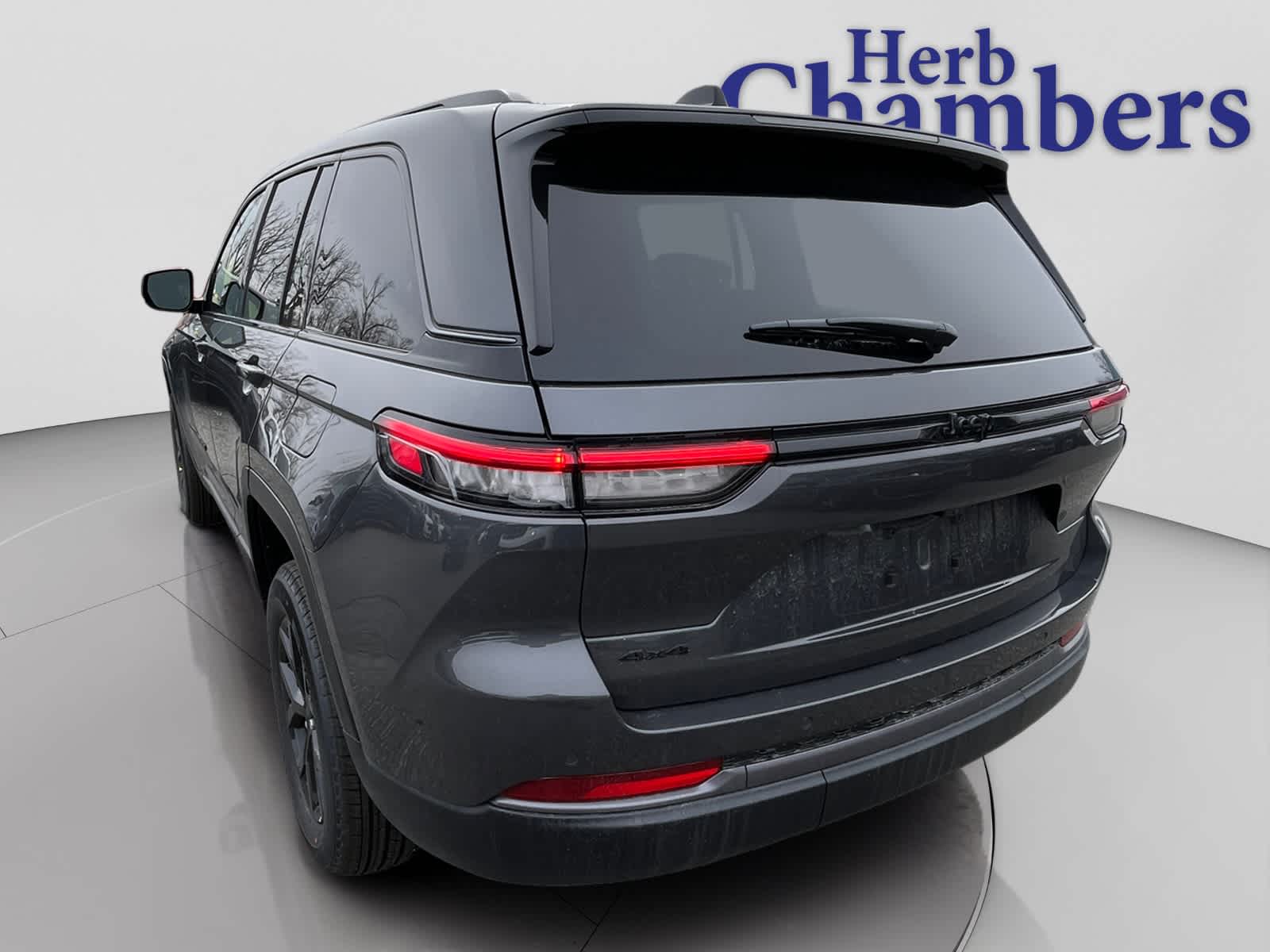 new 2026 Jeep Grand Cherokee car, priced at $46,750