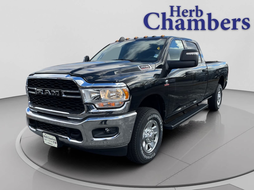 New 2024 Ram 3500 TRADESMAN CREW CAB 4X4 8' BOX Pickup