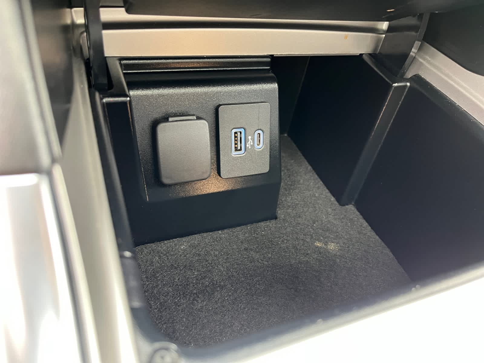 used 2022 Ford Explorer car, priced at $28,660