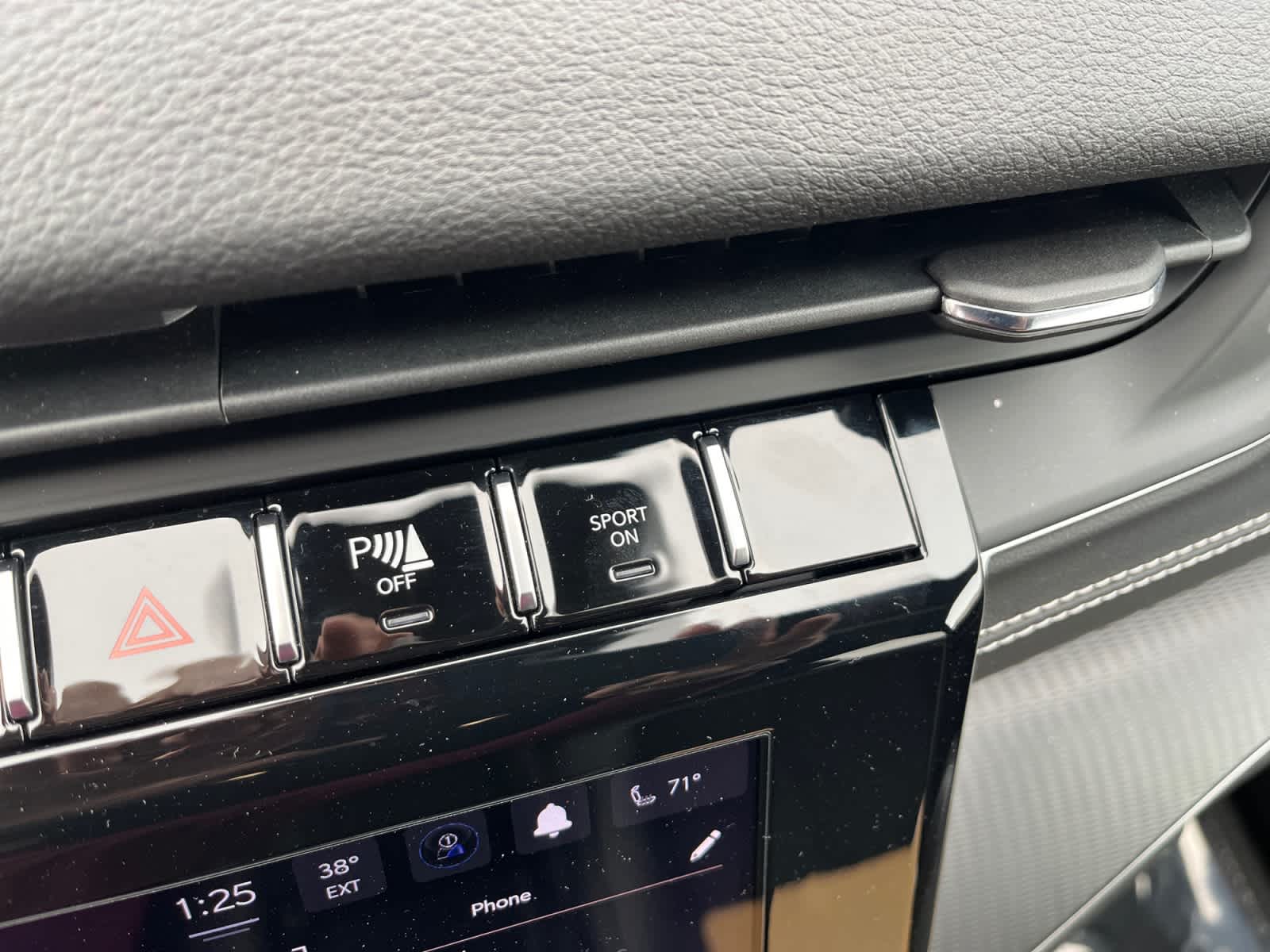 used 2024 Jeep Grand Cherokee car, priced at $33,303